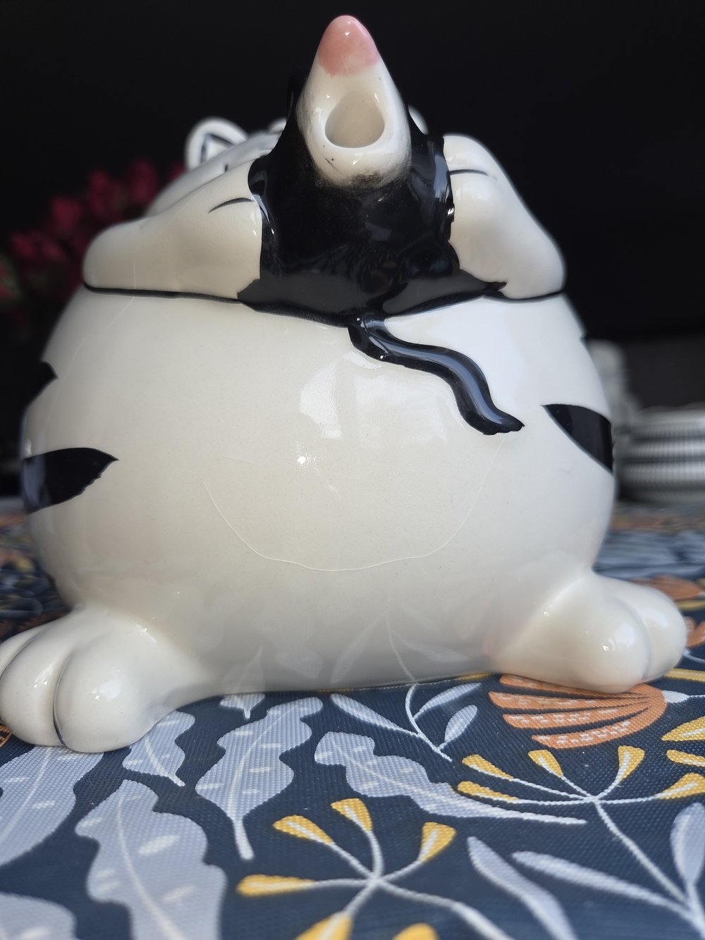 Vintage 1990s Pier 1 White Ceramic Cat And Mouse Tea Pot (Collector Item) - Picture 6 of 6